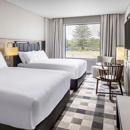 ホテル Doubletree By Hilton Auckland Karaka エクステリア 写真